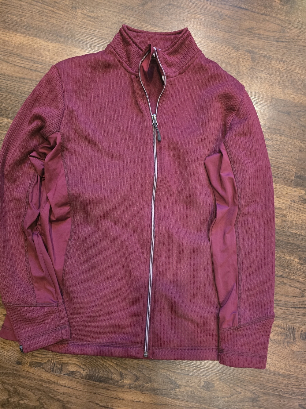 Women's Lightweight Zip-Front Shirt Jacket in Burgundy